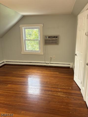 9 Laurel Place Montclair NJ 07043