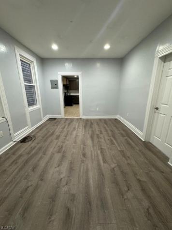 103 S 9th Street Newark NJ 07107