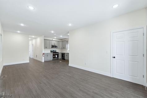 392 S 19th Street Newark NJ 07103