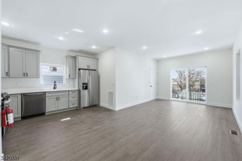392 S 19th Street Newark NJ 07103