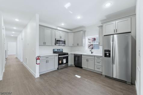 392 S 19th Street Newark NJ 07103
