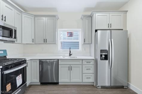 392 S 19th Street Newark NJ 07103