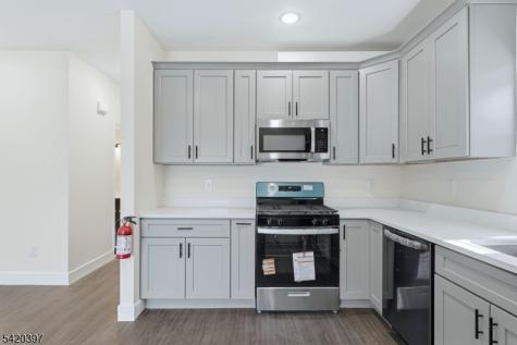 392 S 19th Street Newark NJ 07103