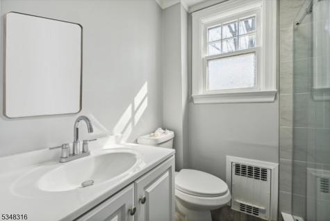 14 Walton Way Hopatcong NJ 07843