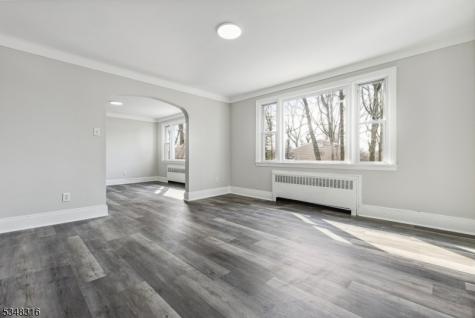 14 Walton Way Hopatcong NJ 07843
