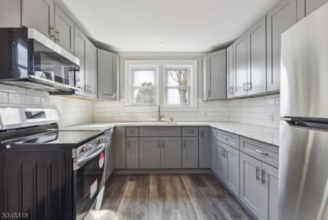 14 Walton Way Hopatcong NJ 07843