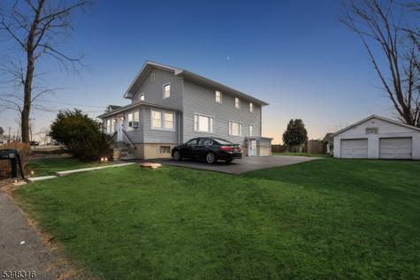 14 Walton Way Hopatcong NJ 07843