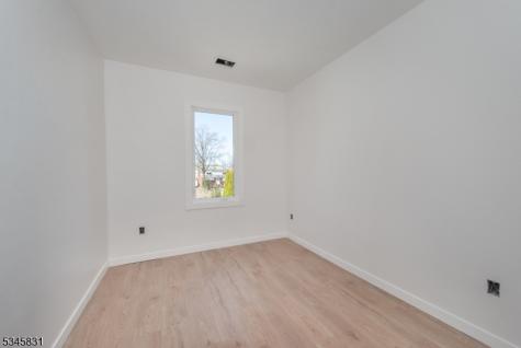 30 Bowdoin Street Clifton NJ 07013