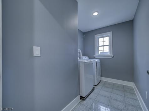 8 Travers Avenue Edison NJ 08817