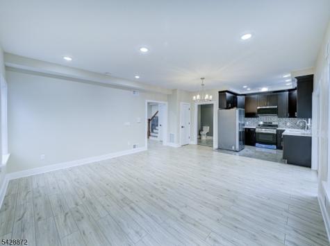 8 Travers Avenue Edison NJ 08817