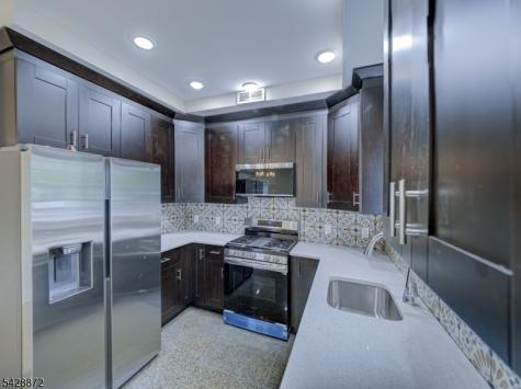 8 Travers Avenue Edison NJ 08817