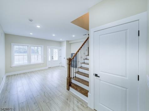 8 Travers Avenue Edison NJ 08817