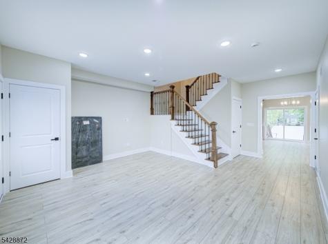 8 Travers Avenue Edison NJ 08817