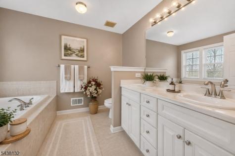 44 Peach Tree Lane North Haledon NJ 07508