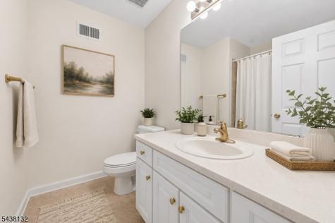 44 Peach Tree Lane North Haledon NJ 07508