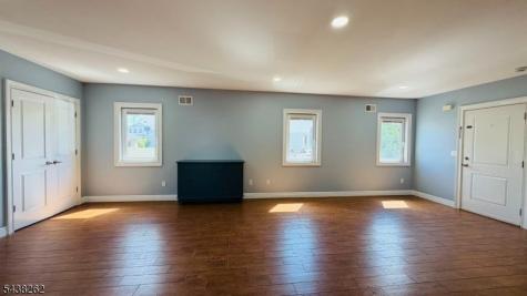 41 Mercer Street Wallington NJ 07057