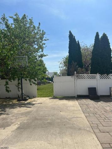 26 E 19th Street Linden NJ 07036