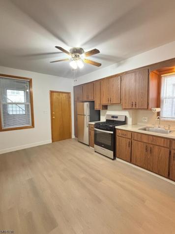 23 Lindsley Place East Orange NJ 07018