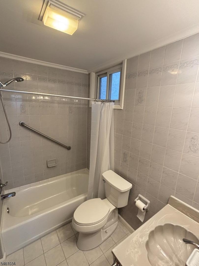23 Lindsley Place East Orange NJ 07018