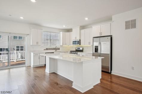 10 Cecala Road Morris Plains NJ 07950