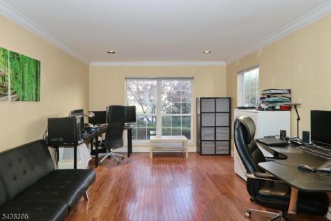 13 Minuteman Ct Ondo Bernards NJ 07920