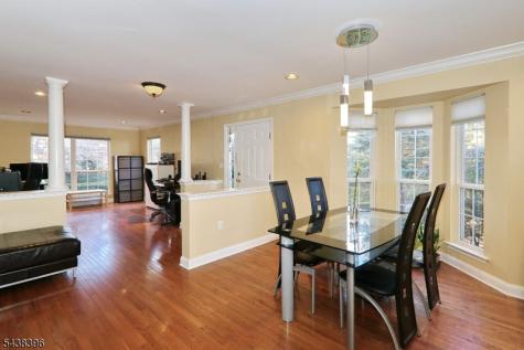 13 Minuteman Ct Ondo Bernards NJ 07920