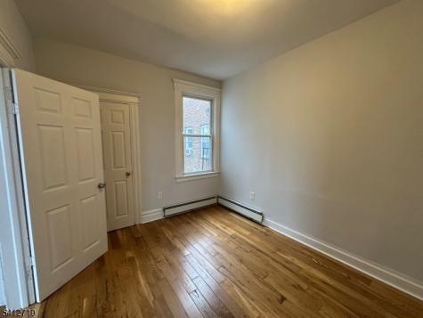 159 21ST Street Irvington NJ 07111
