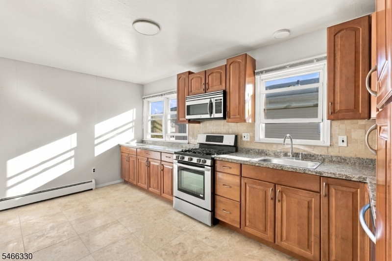 3 General Karge Court Elizabeth NJ 07202