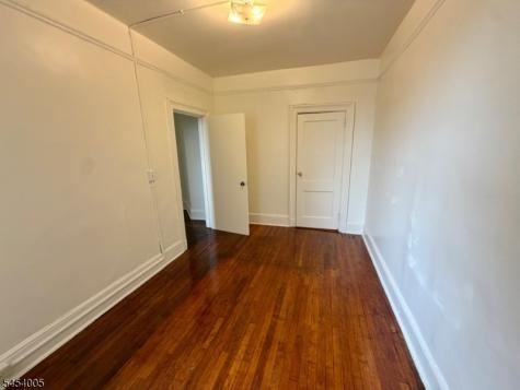94 S Munn Avenue East Orange NJ 07018