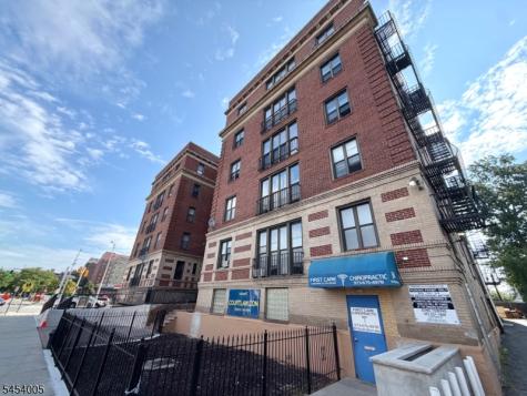 94 S Munn Avenue East Orange NJ 07018