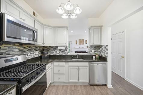 216 Barringer Drive Nutley NJ 07110