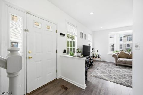 216 Barringer Drive Nutley NJ 07110