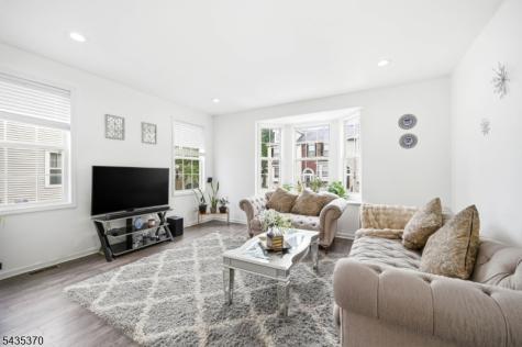 216 Barringer Drive Nutley NJ 07110