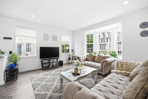 216 Barringer Drive Nutley NJ 07110