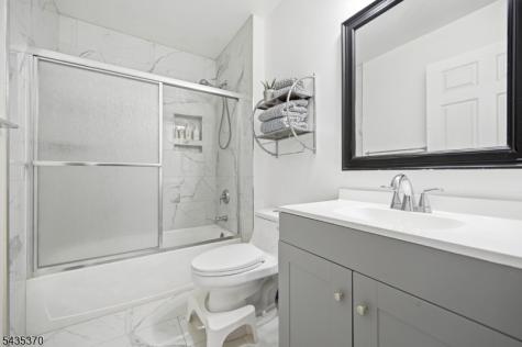 216 Barringer Drive Nutley NJ 07110
