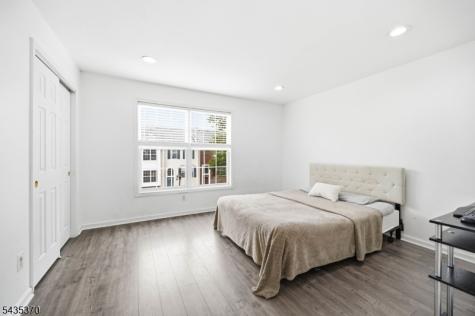216 Barringer Drive Nutley NJ 07110