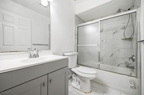 216 Barringer Drive Nutley NJ 07110