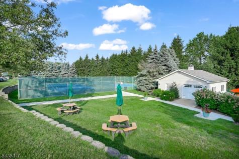 216 Barringer Drive Nutley NJ 07110