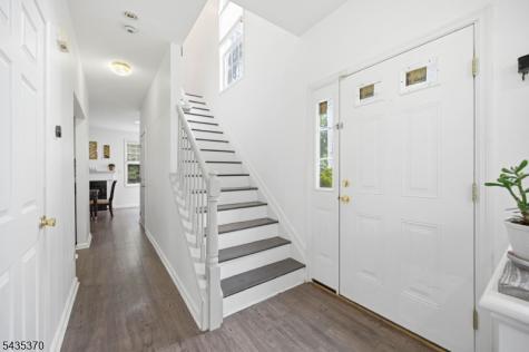216 Barringer Drive Nutley NJ 07110