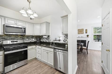 216 Barringer Drive Nutley NJ 07110