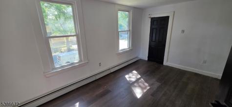 47 Oak Street East Orange NJ 07018