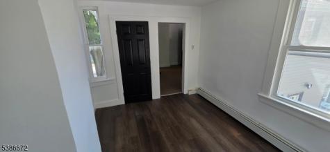 47 Oak Street East Orange NJ 07018