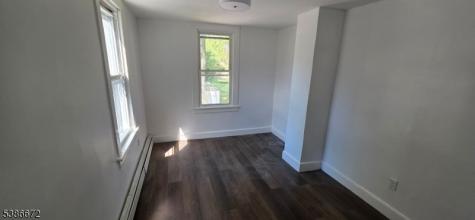 47 Oak Street East Orange NJ 07018