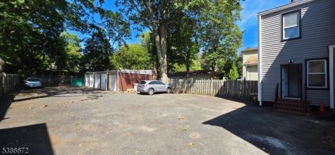 47 Oak Street East Orange NJ 07018