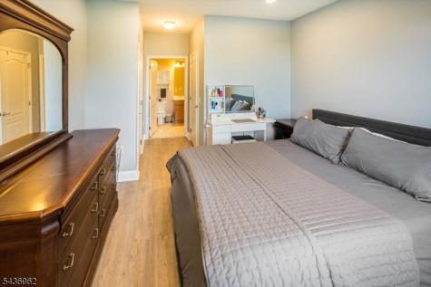 5405 Sanctuary Boulevard Riverdale NJ 07457