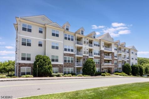 5405 Sanctuary Boulevard Riverdale NJ 07457