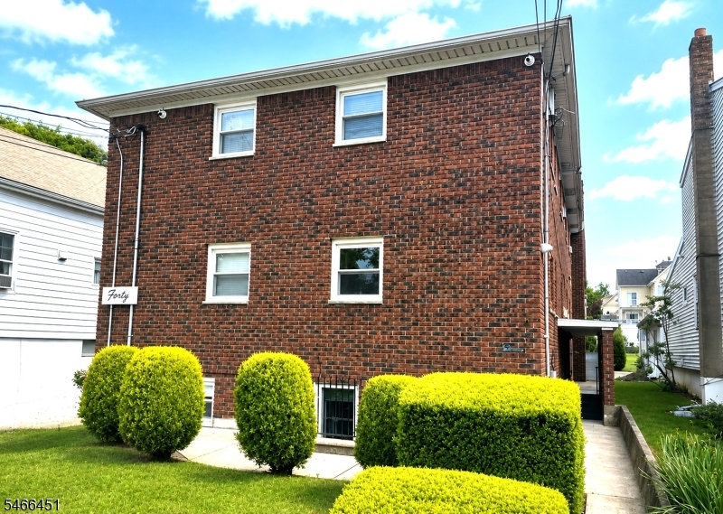 40 Stuyvesant Avenue Lyndhurst NJ 07071