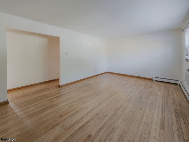 40 Stuyvesant Avenue Lyndhurst NJ 07071