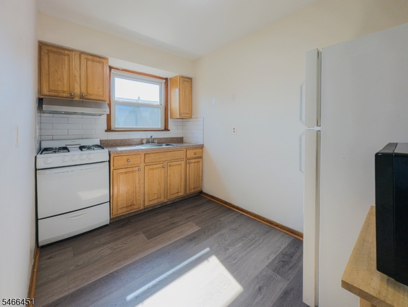 40 Stuyvesant Avenue Lyndhurst NJ 07071