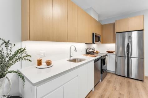 431 Drive Mlk Jr Boulevard East Orange NJ 07018